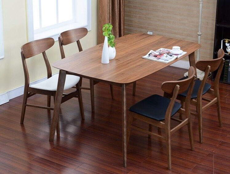 上岛咖啡厅餐桌图