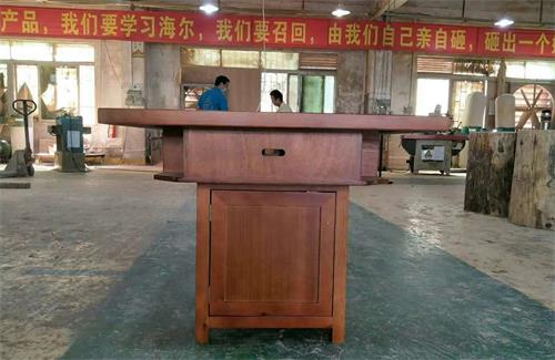 麻辣英雄火锅桌正面展示