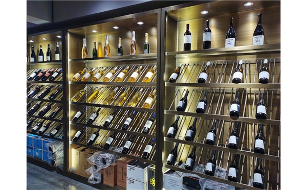 定制金属不锈钢别墅酒柜酒窖_不锈钢酒柜制品
