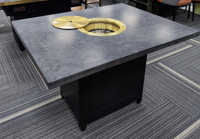 日式烤肉店大理石下排烟炭火烤肉桌