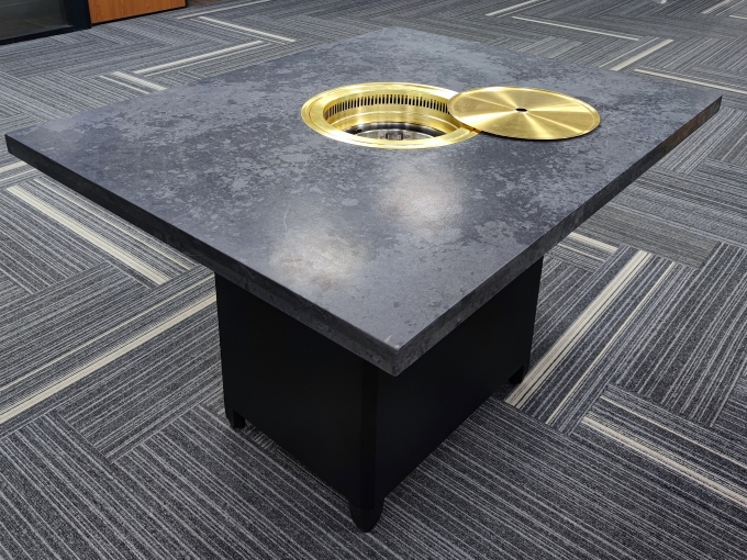 日式烤肉店大理石下排烟炭火烤肉桌