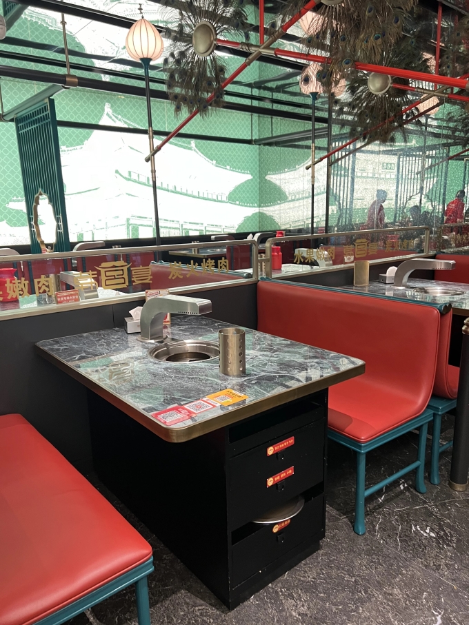 韩式烤肉店炭火烤肉下排烟烤肉桌